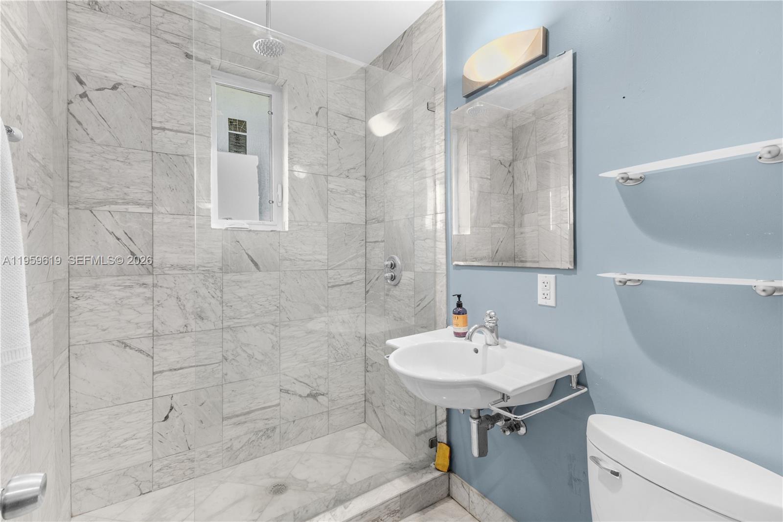 BEACHWAY CONDO - Residential