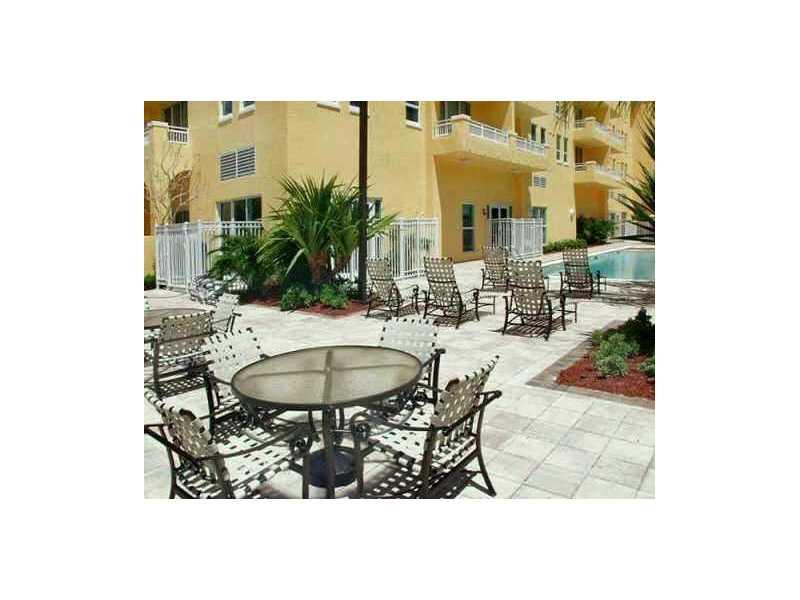 DA VINCI ON DOUGLAS A CON - Residential Lease