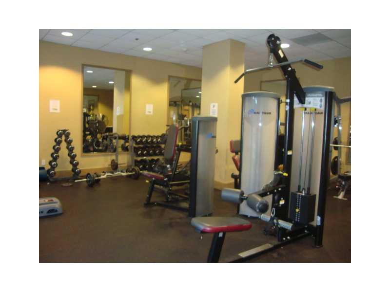 DA VINCI ON DOUGLAS A CON - Residential Lease