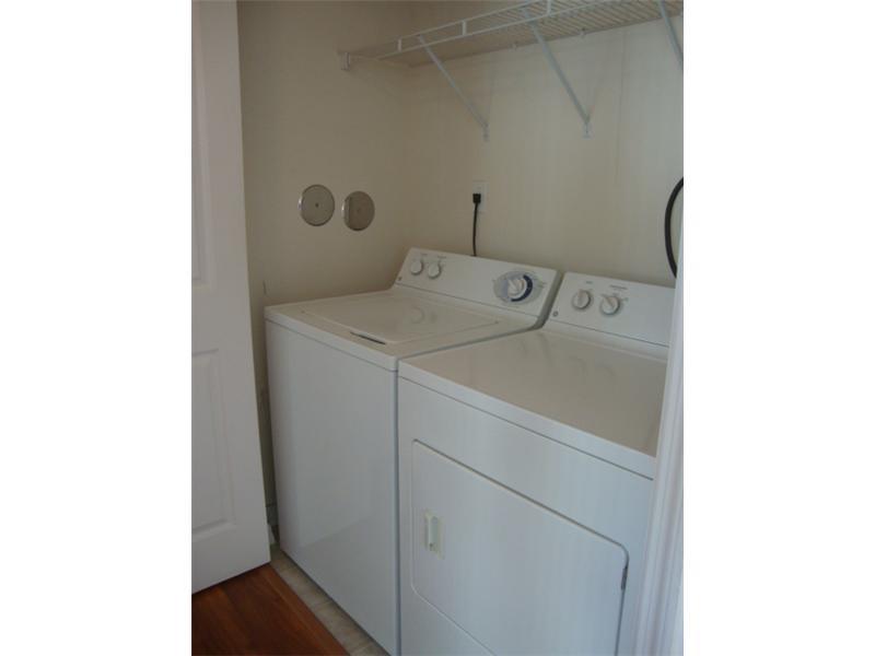 DA VINCI ON DOUGLAS A CON - Residential Lease