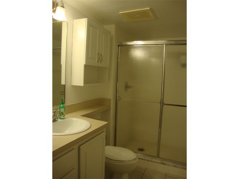DA VINCI ON DOUGLAS A CON - Residential Lease