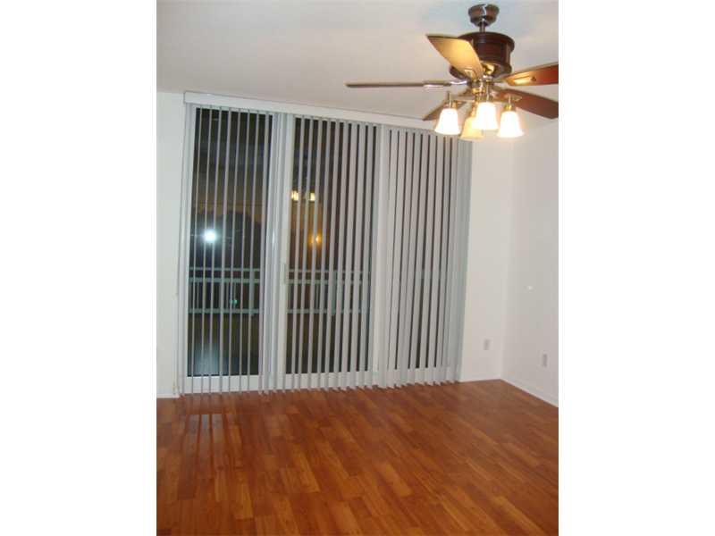 DA VINCI ON DOUGLAS A CON - Residential Lease