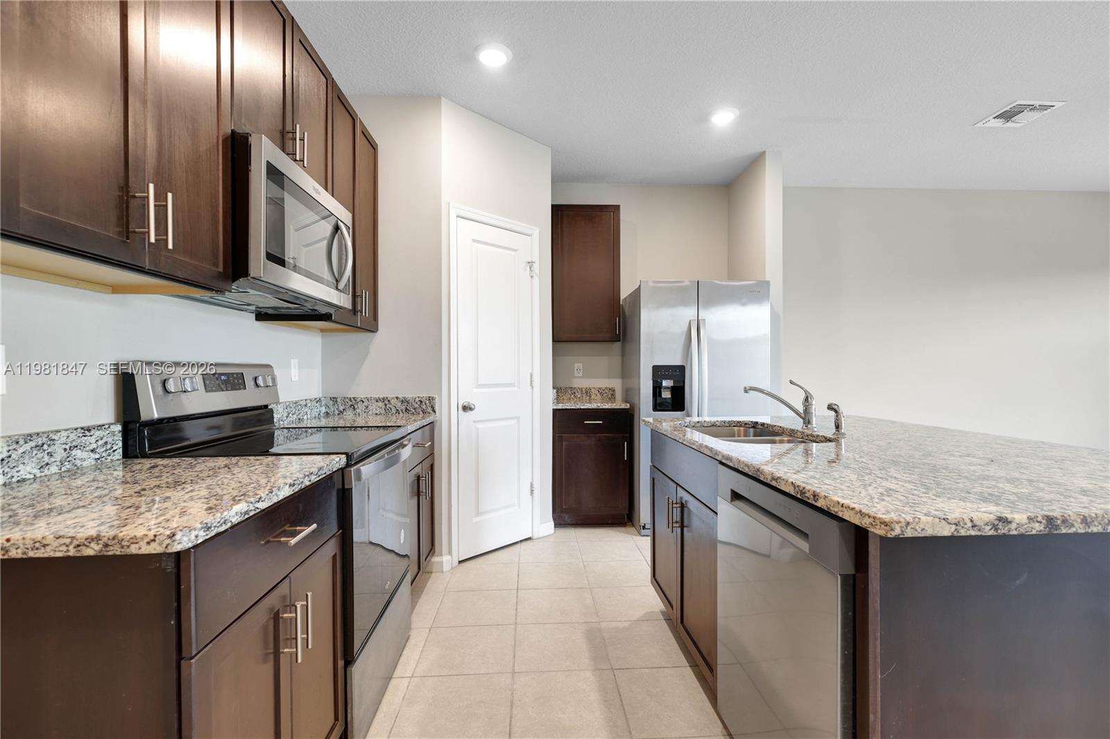 ENCLAVE AT MANGONIA PARK - Residential