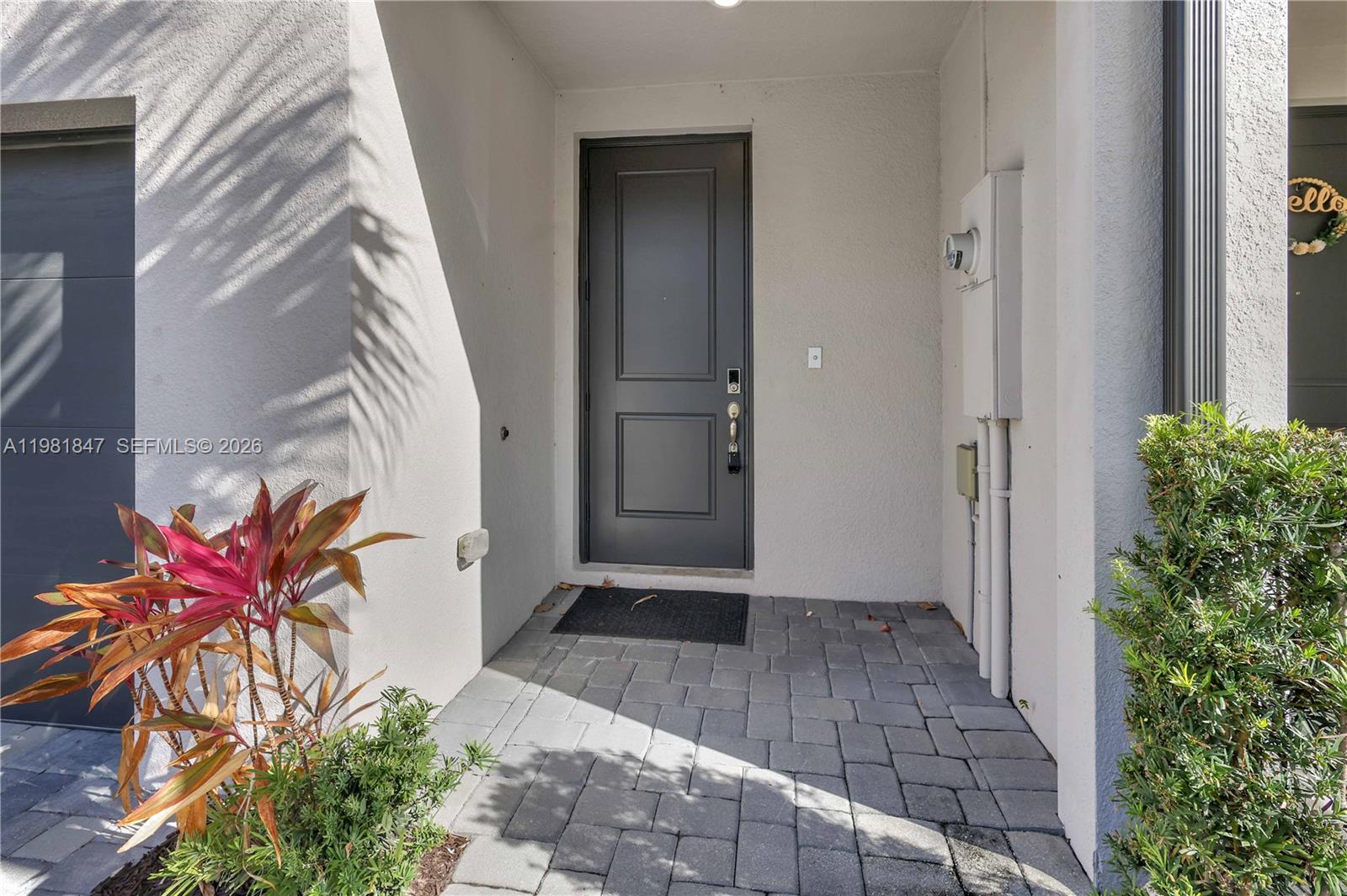 ENCLAVE AT MANGONIA PARK - Residential