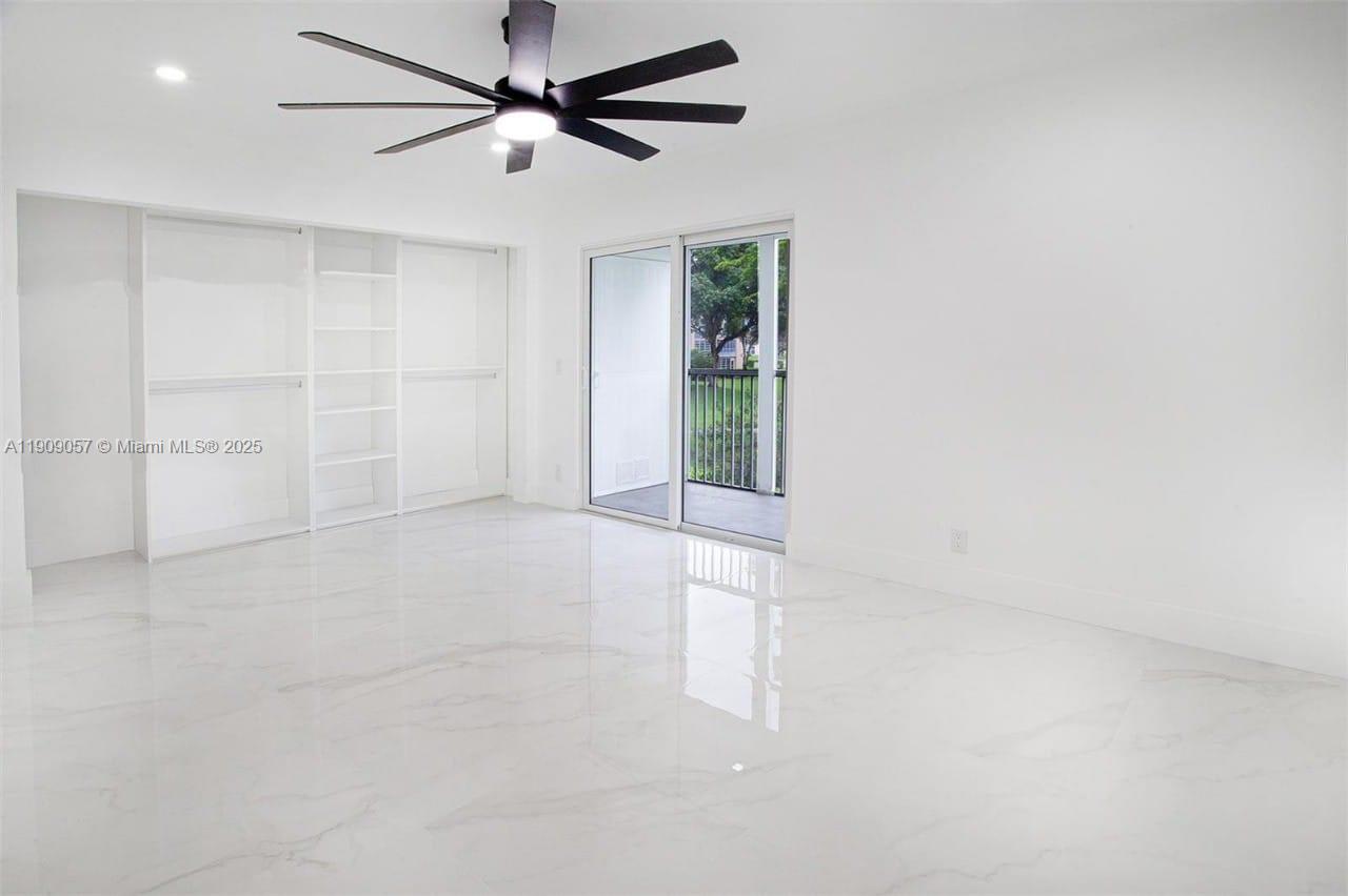 KINGSLEY AT CENTURY VILLA - Residential