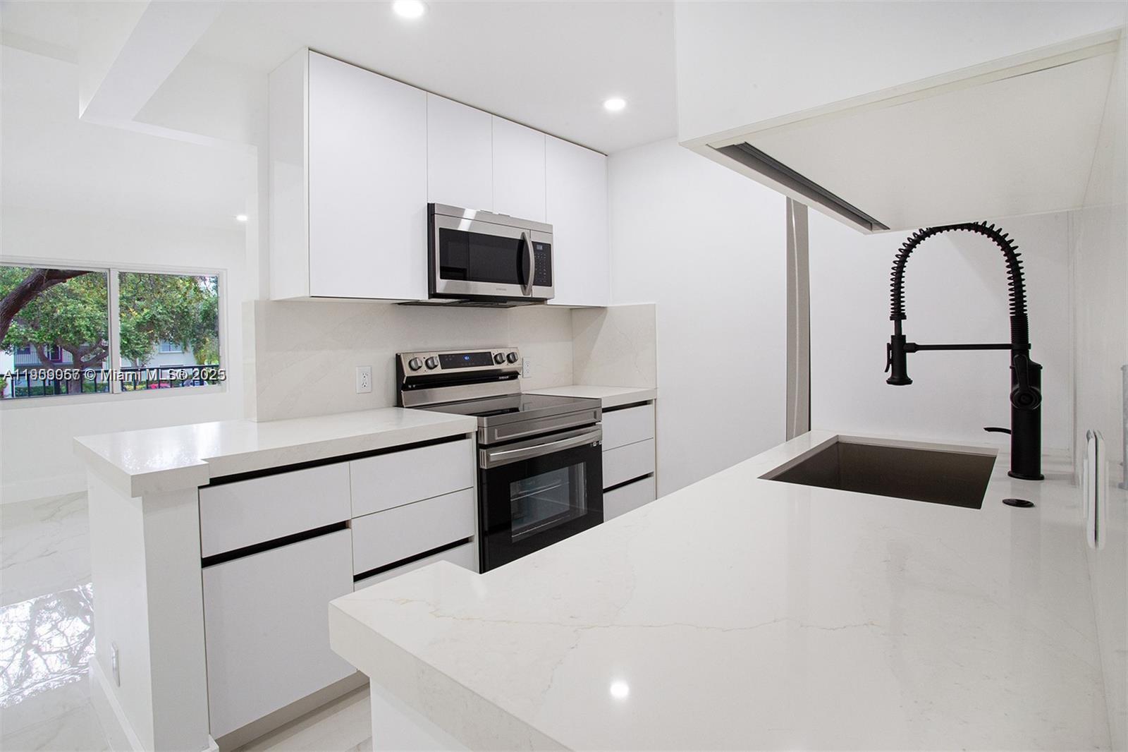 KINGSLEY AT CENTURY VILLA - Residential