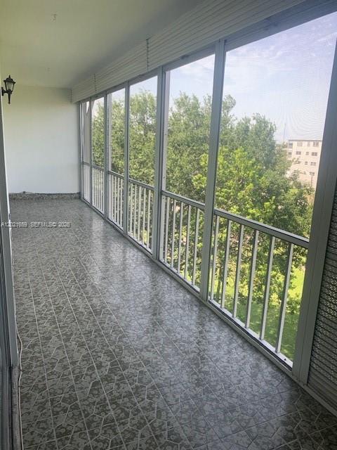 HILLCREST COUNTRY CLUB AP - Residential