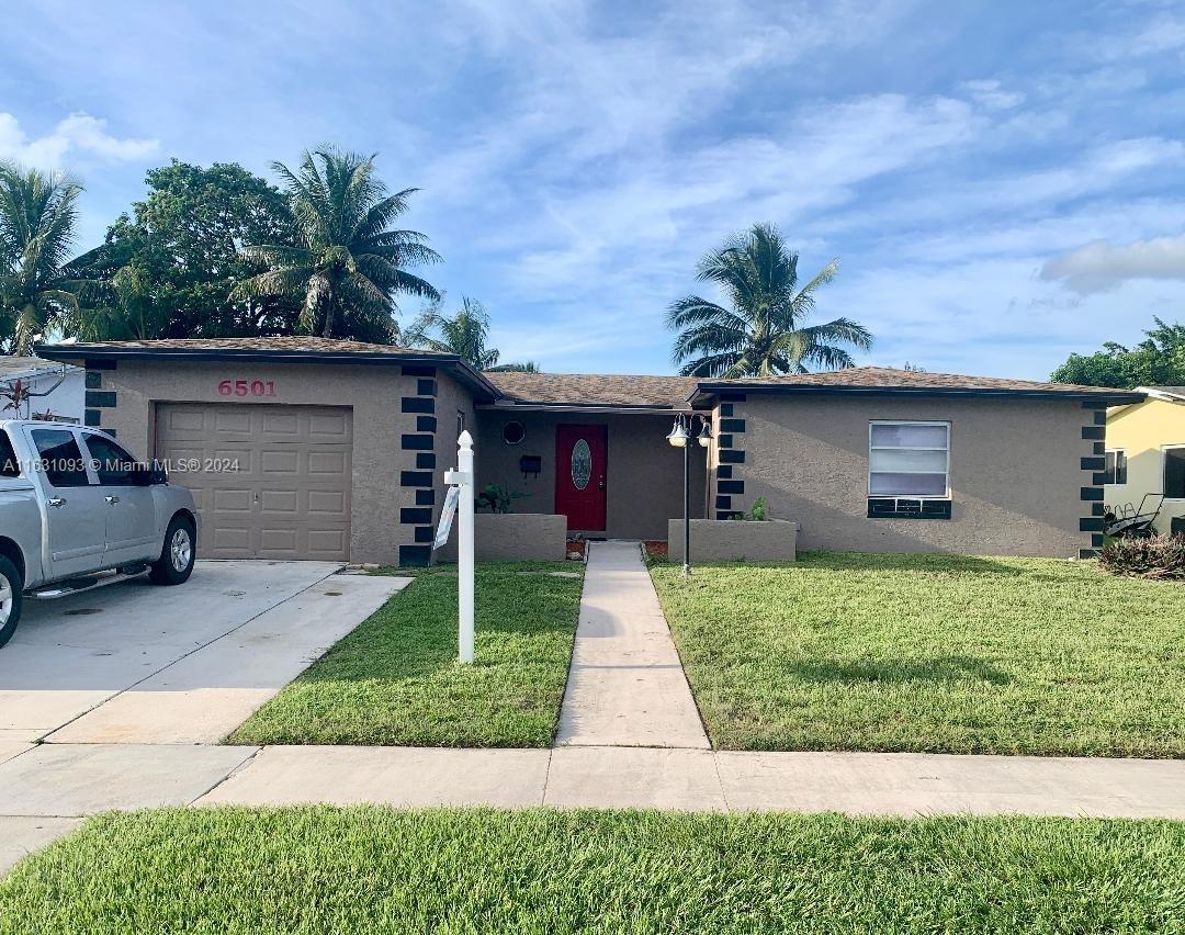 Come see this 4 BEDROOM 2 BATH WATERFRONT HOME W POOL. Rare find 4 bed under $500k. 
All 4 bedrooms and 2 bathrooms have been completely remodeled. New ductwork.  Easy to show.