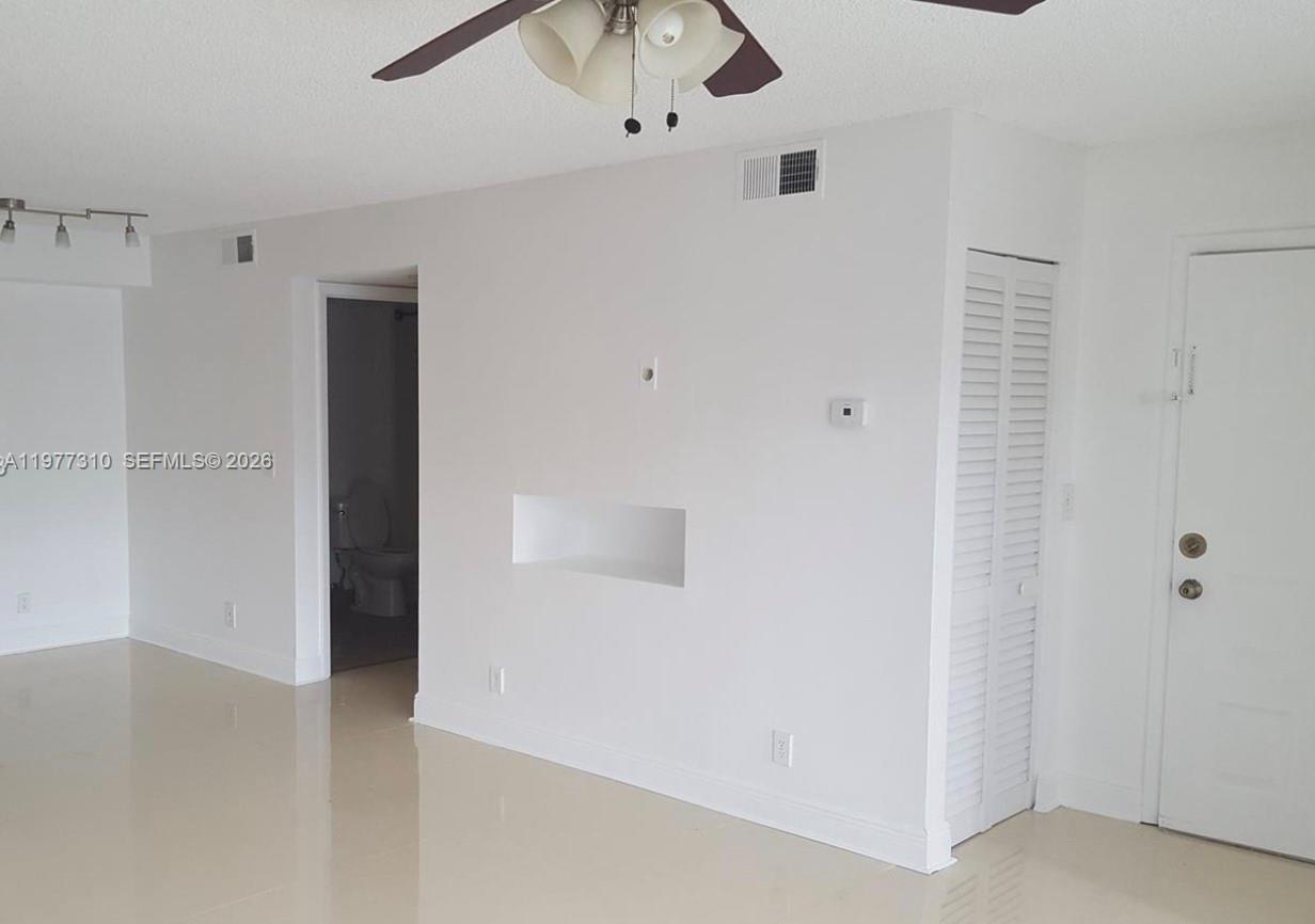 SUMMERBREEZE CONDO - Residential