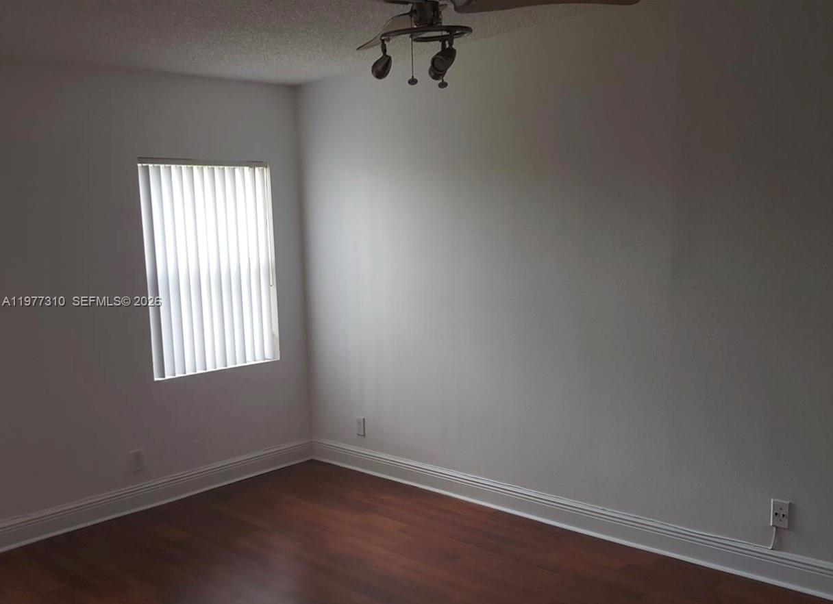 SUMMERBREEZE CONDO - Residential