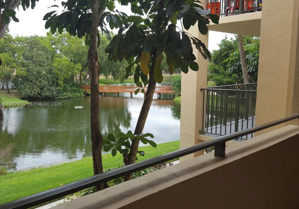 SUMMERBREEZE CONDO - Residential