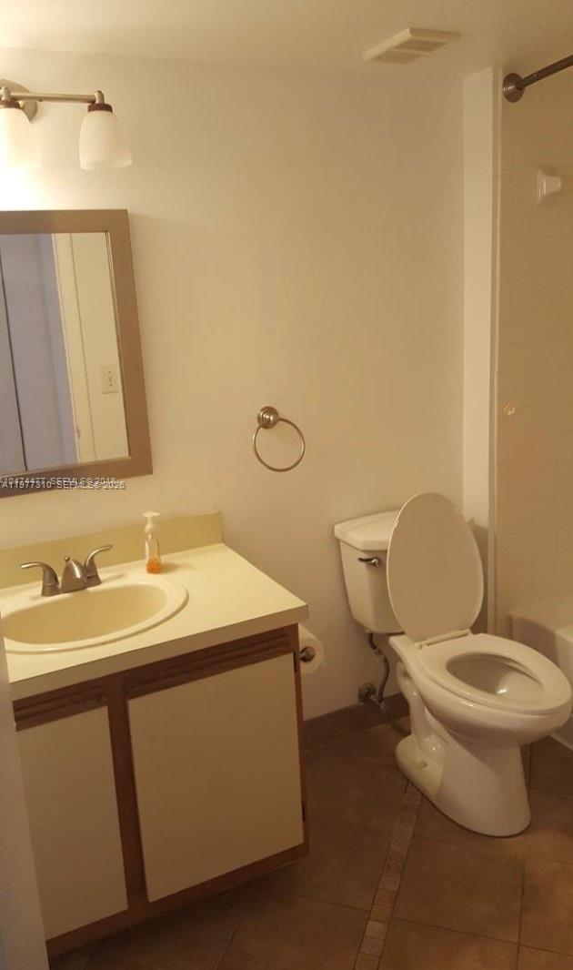 SUMMERBREEZE CONDO - Residential