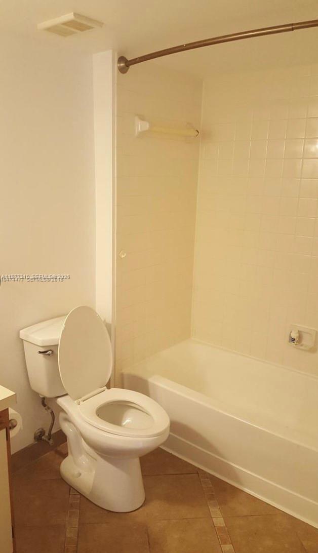 SUMMERBREEZE CONDO - Residential