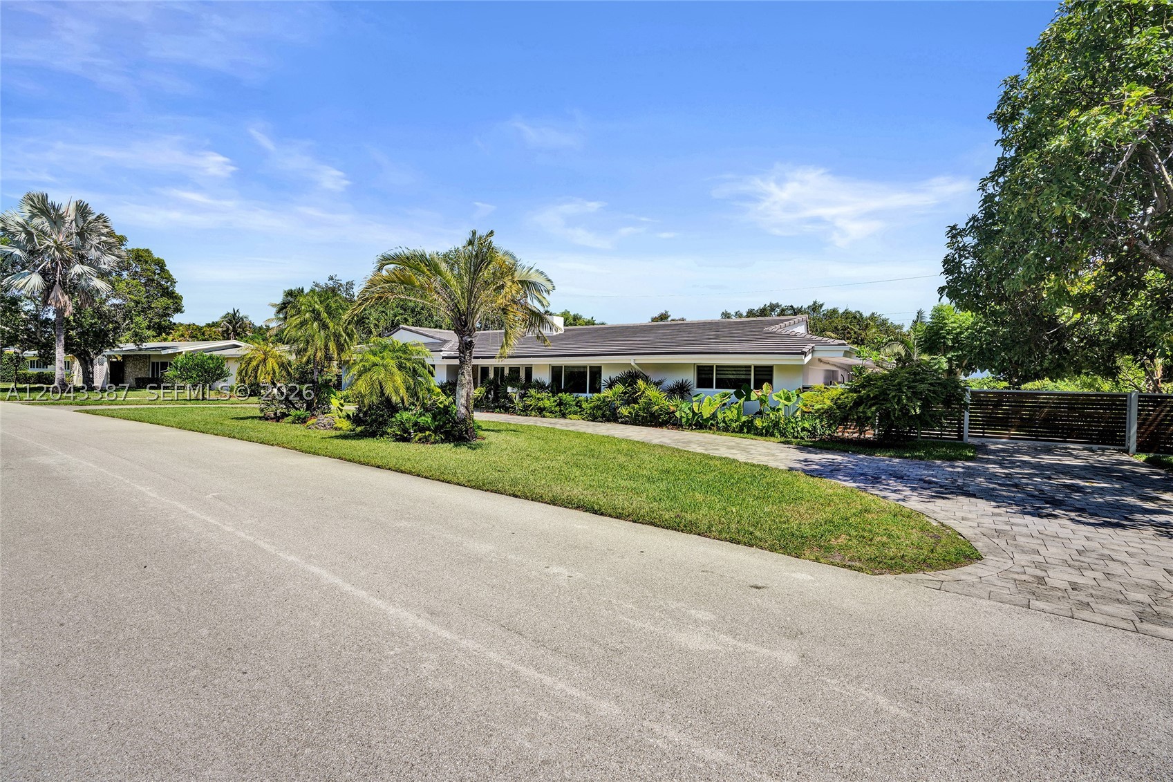 VILLAGE GROVE - Residential