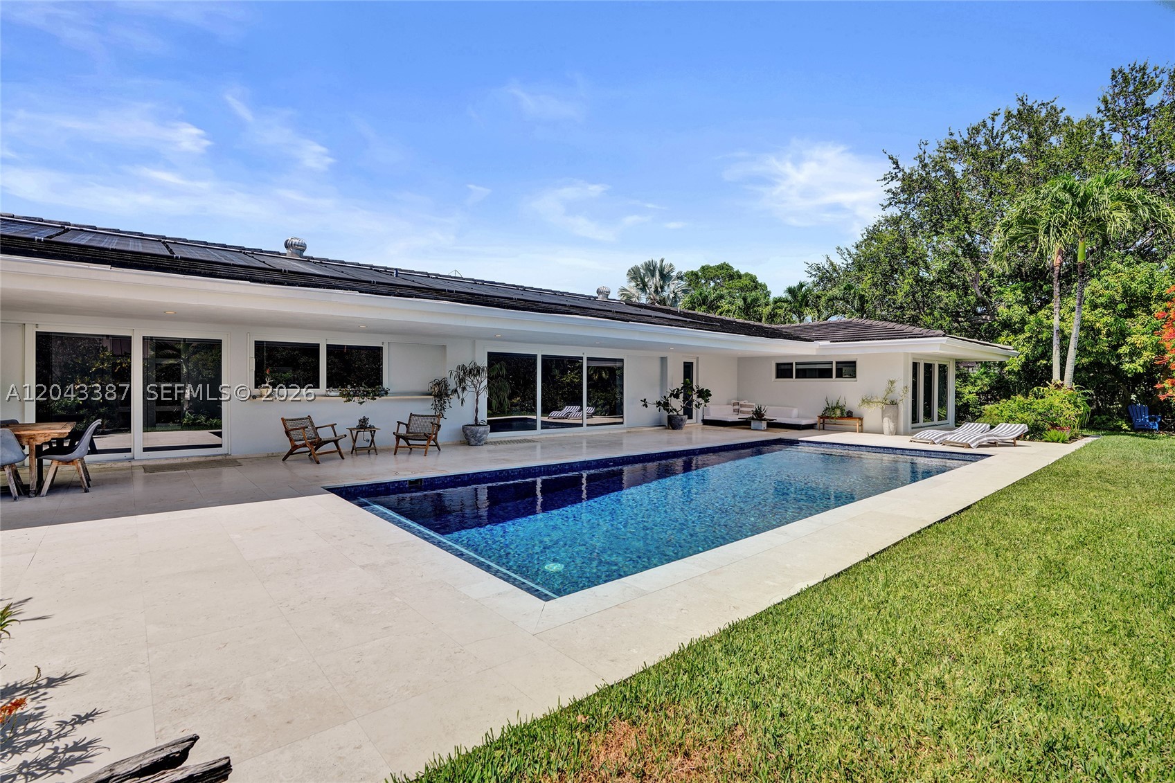 VILLAGE GROVE - Residential