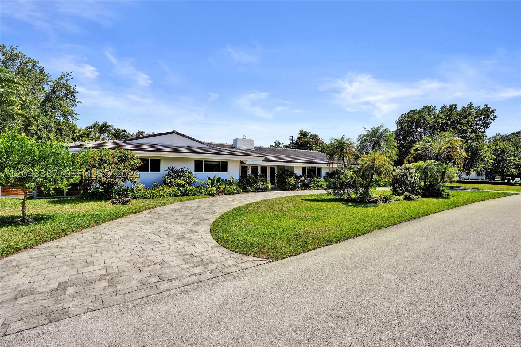 VILLAGE GROVE - Residential