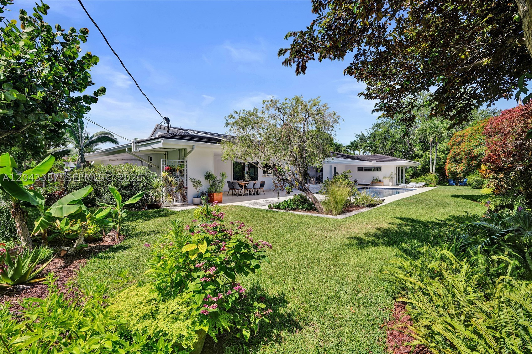 VILLAGE GROVE - Residential