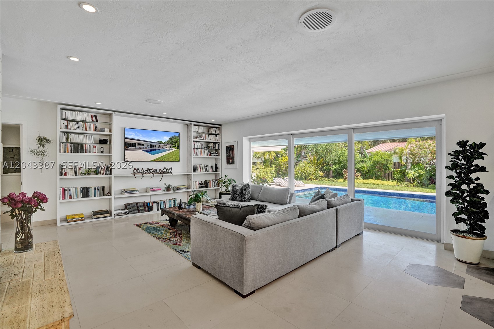 VILLAGE GROVE - Residential
