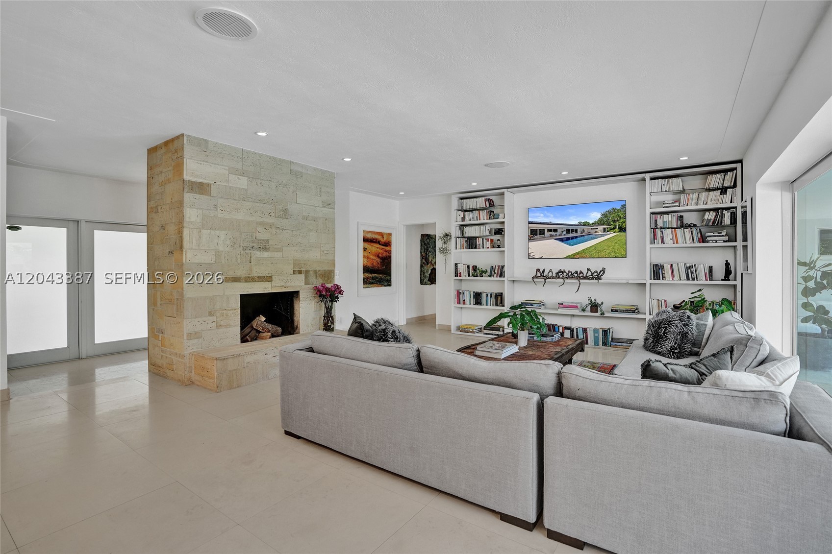 VILLAGE GROVE - Residential