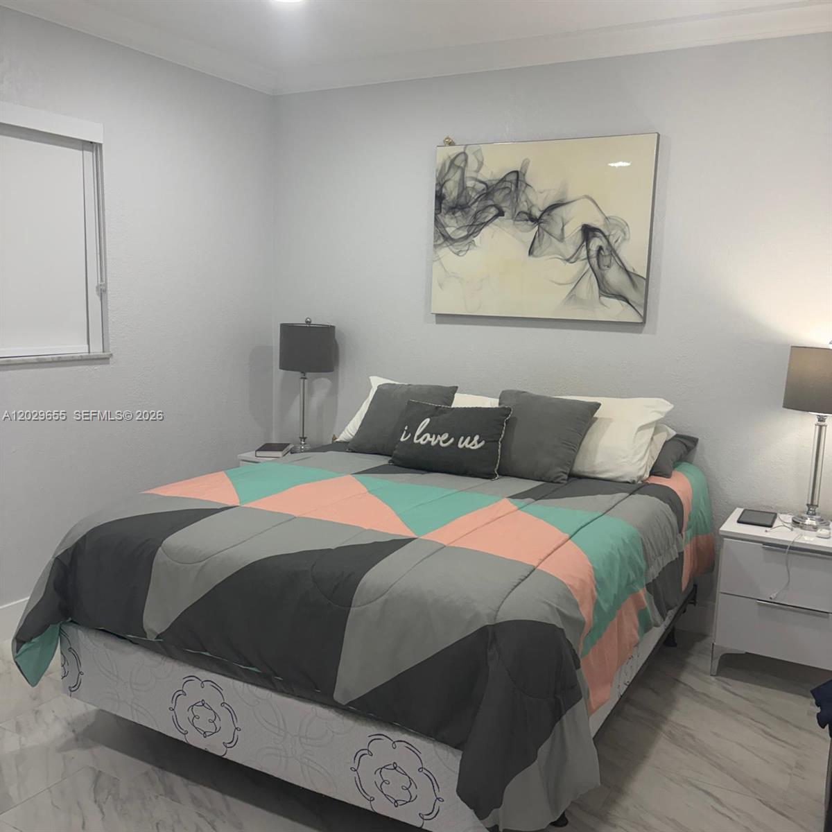 HILLCREST NO.5 CONDO - Residential