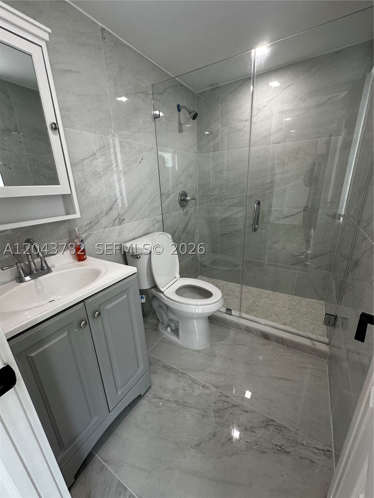 COURTYARDS II CONDO - Residential Lease