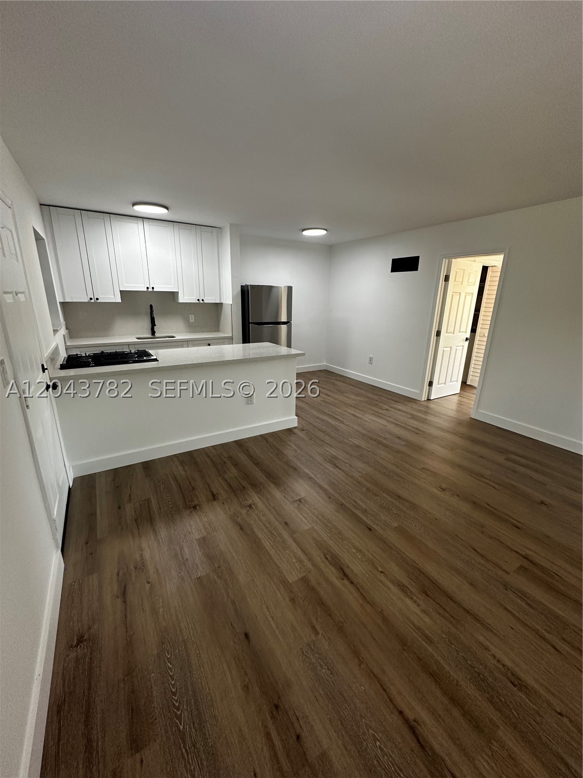 COURTYARDS II CONDO - Residential Lease