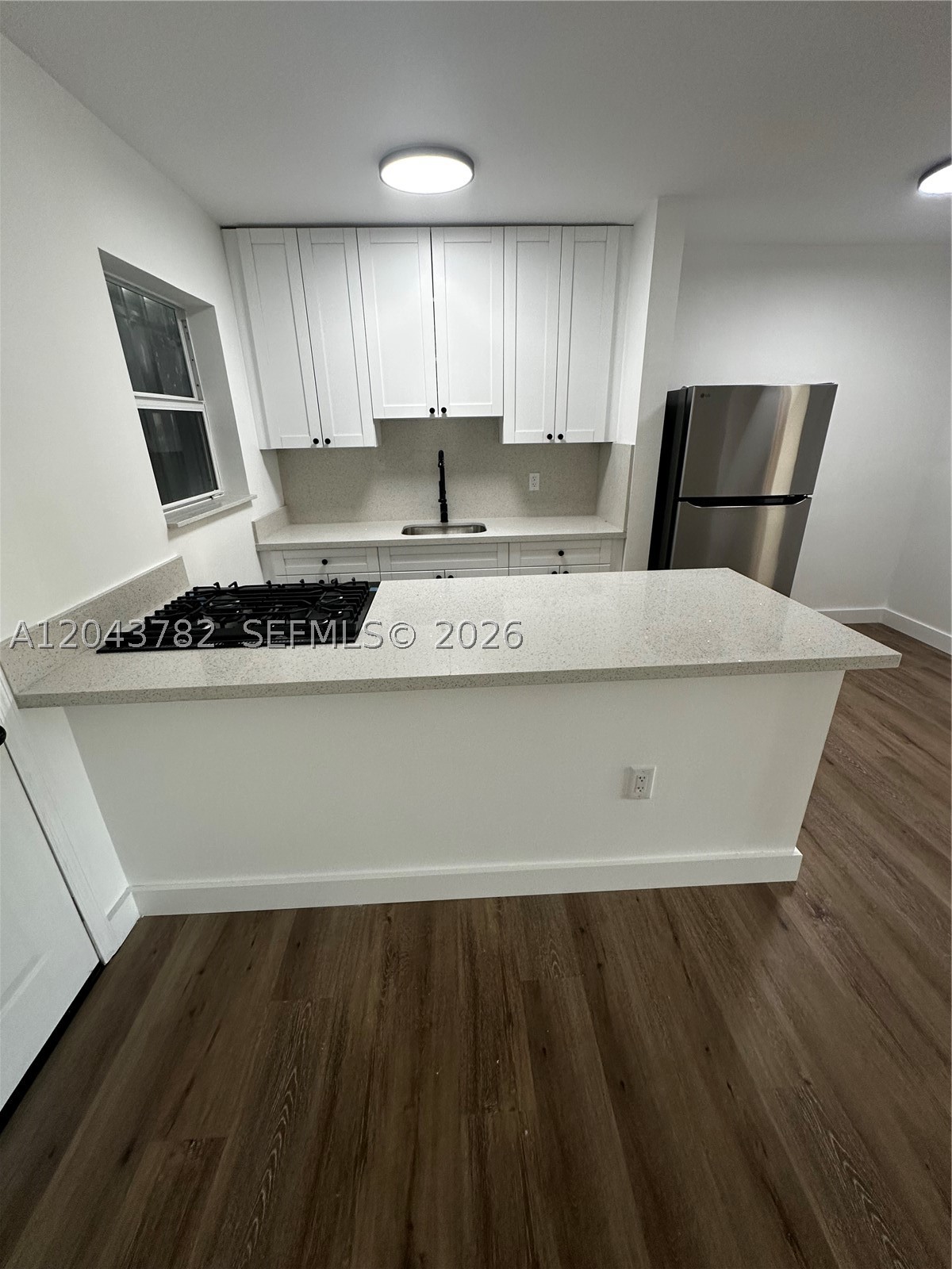 COURTYARDS II CONDO - Residential Lease