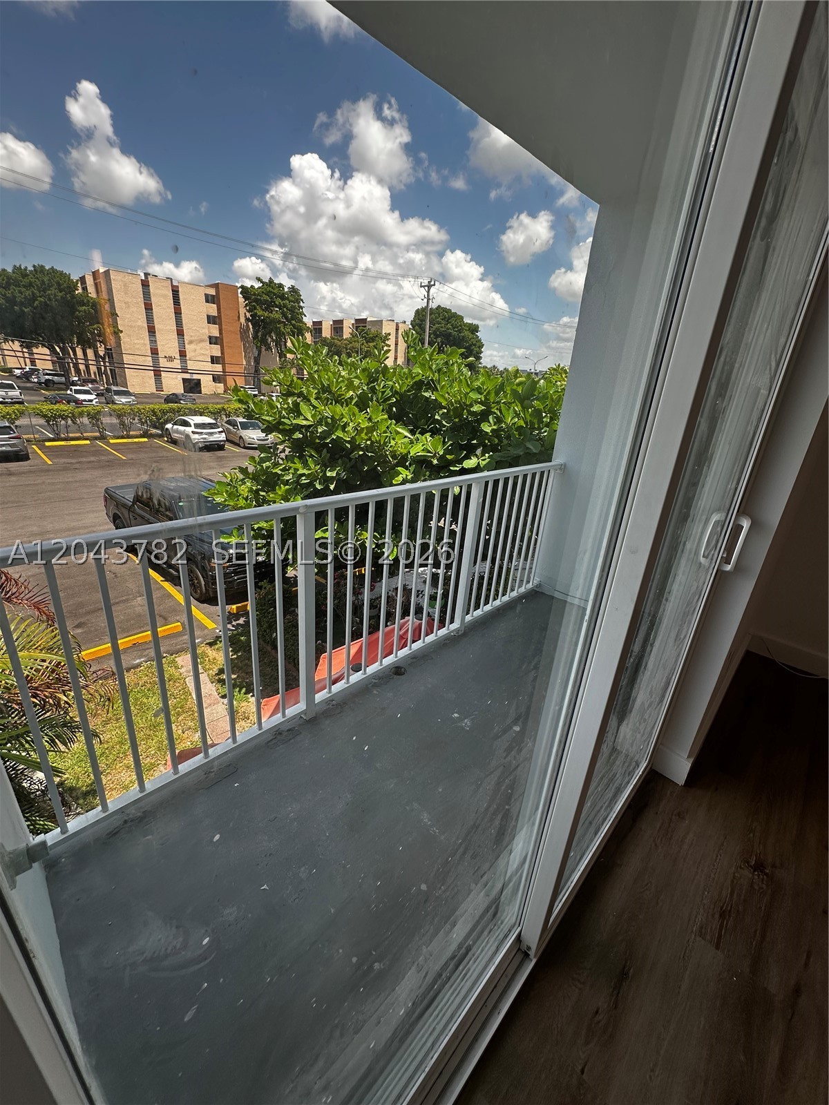 COURTYARDS II CONDO - Residential Lease