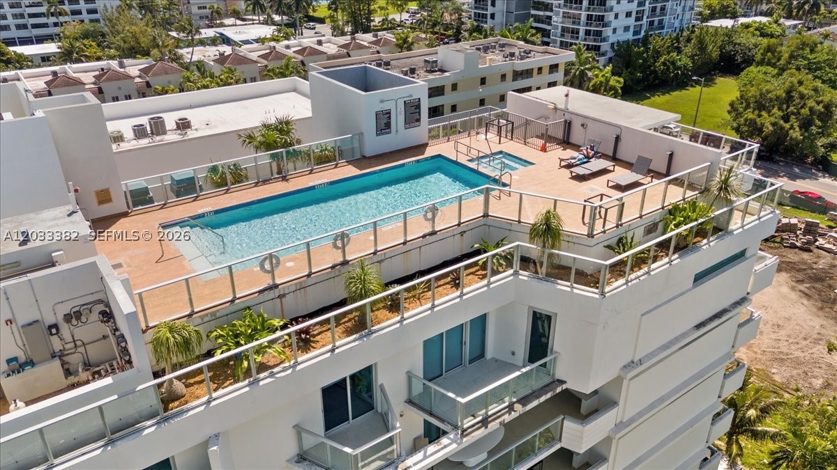 ONE BAY HARBOR CONDO - Residential