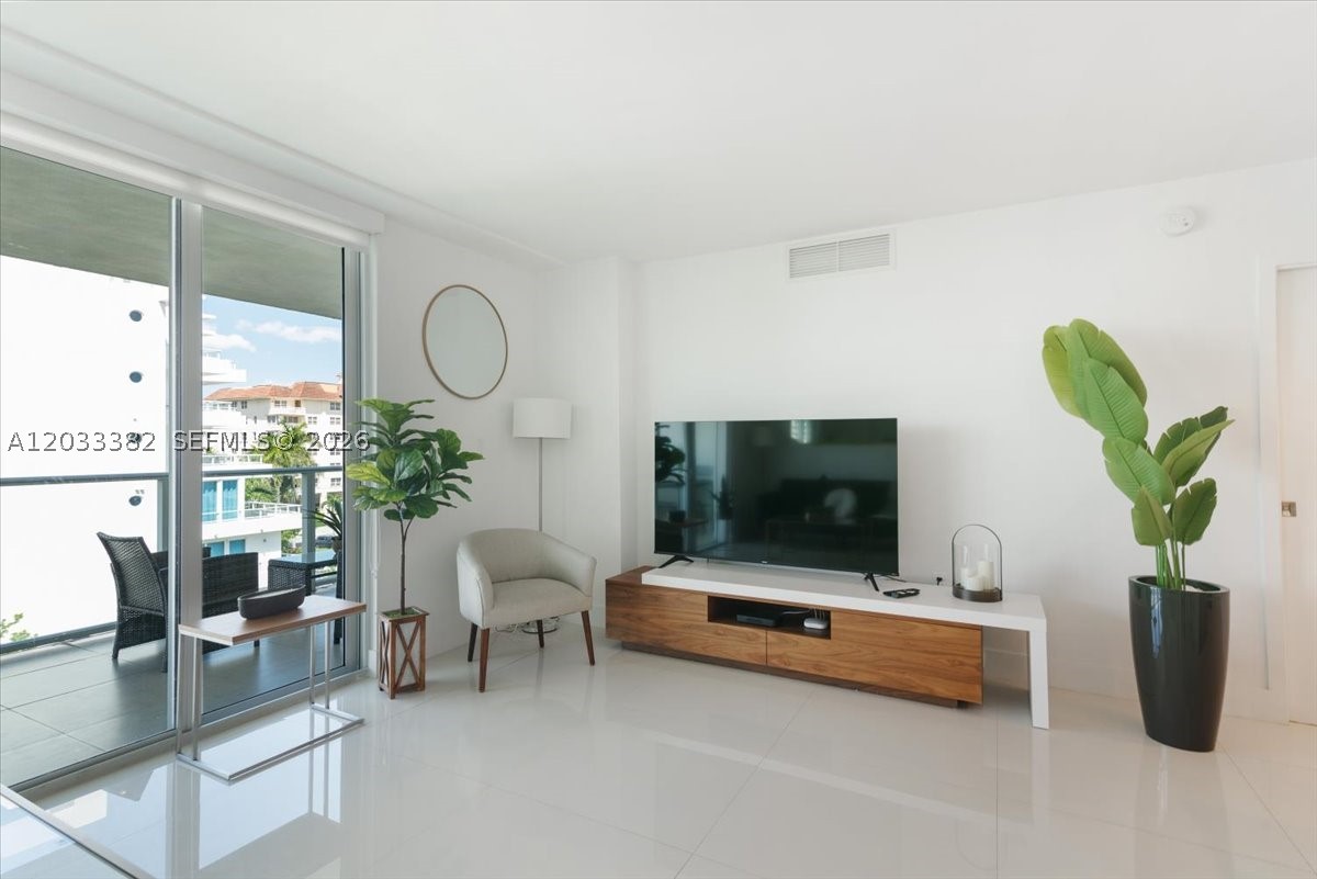 ONE BAY HARBOR CONDO - Residential