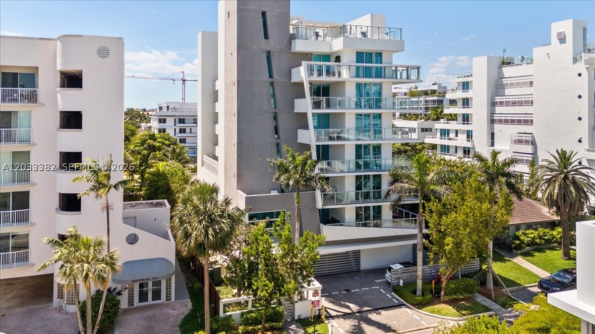 ONE BAY HARBOR CONDO - Residential
