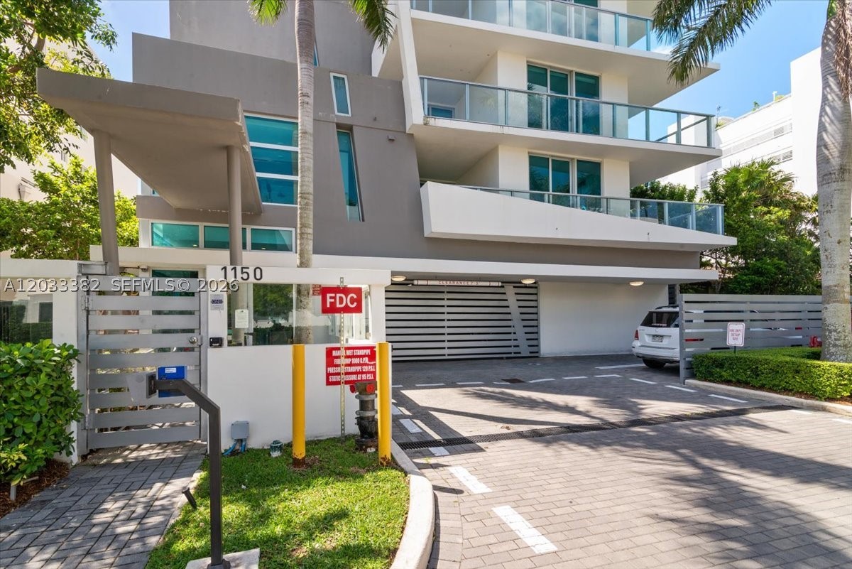 ONE BAY HARBOR CONDO - Residential