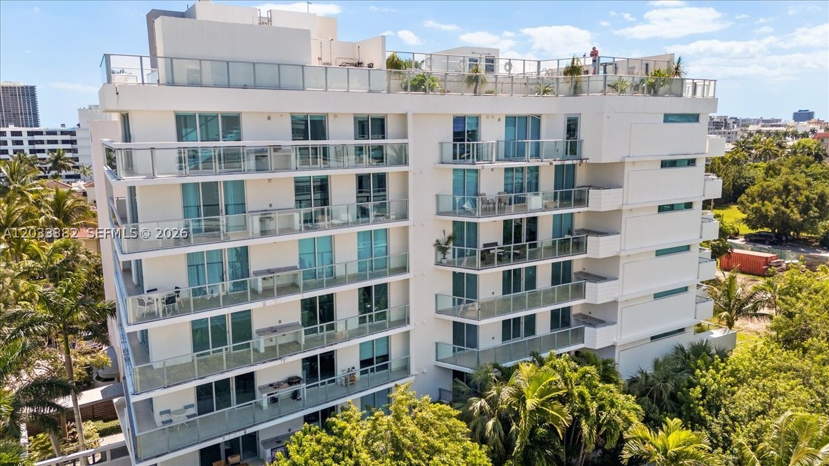 ONE BAY HARBOR CONDO - Residential
