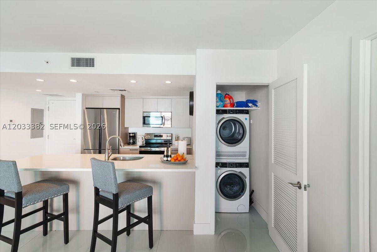 ONE BAY HARBOR CONDO - Residential