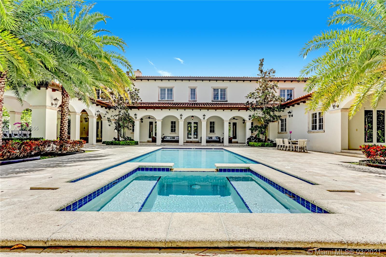 TOWN & RANCH ESTS - Residential