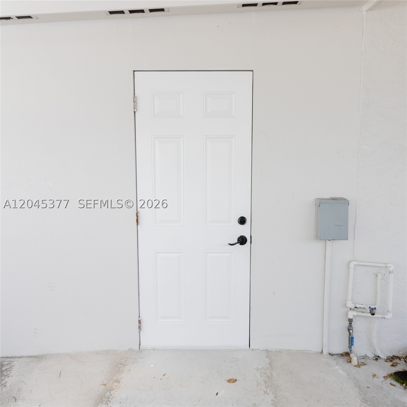 HOLLYWOOD BEACH GARDENS - Residential Lease