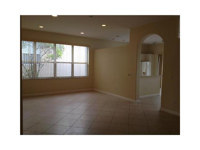 RIVIERA ISLES I 167-28 B - Residential Lease