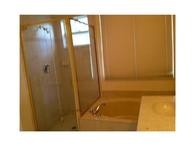 RIVIERA ISLES I 167-28 B - Residential Lease