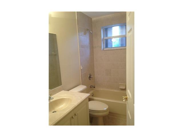 RIVIERA ISLES I 167-28 B - Residential Lease
