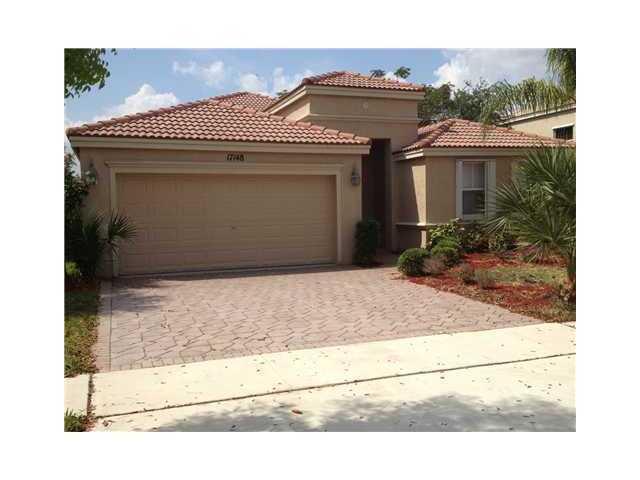 RIVIERA ISLES I 167-28 B - Residential Lease