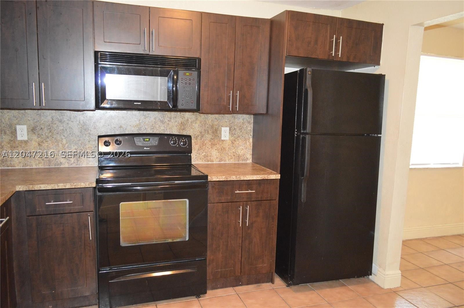 COLLIER GROVES - Residential Income