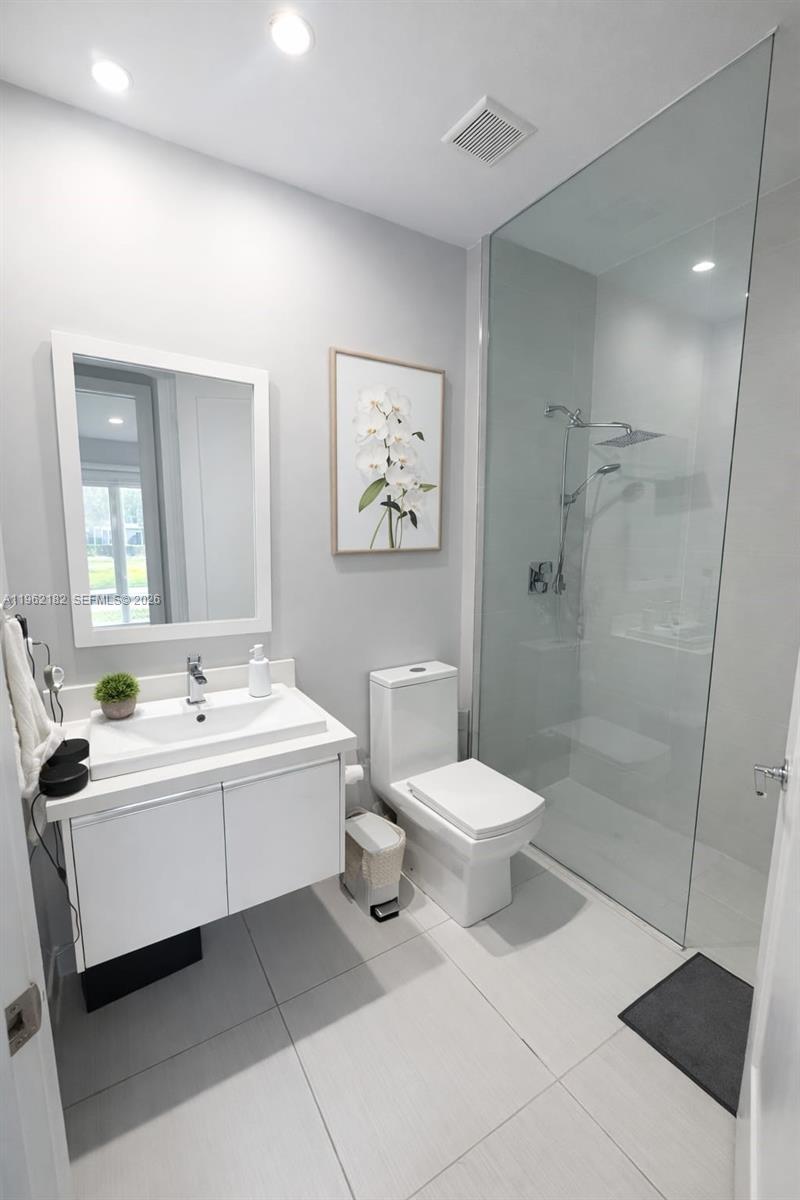 LANDMARK AT DORAL - Residential