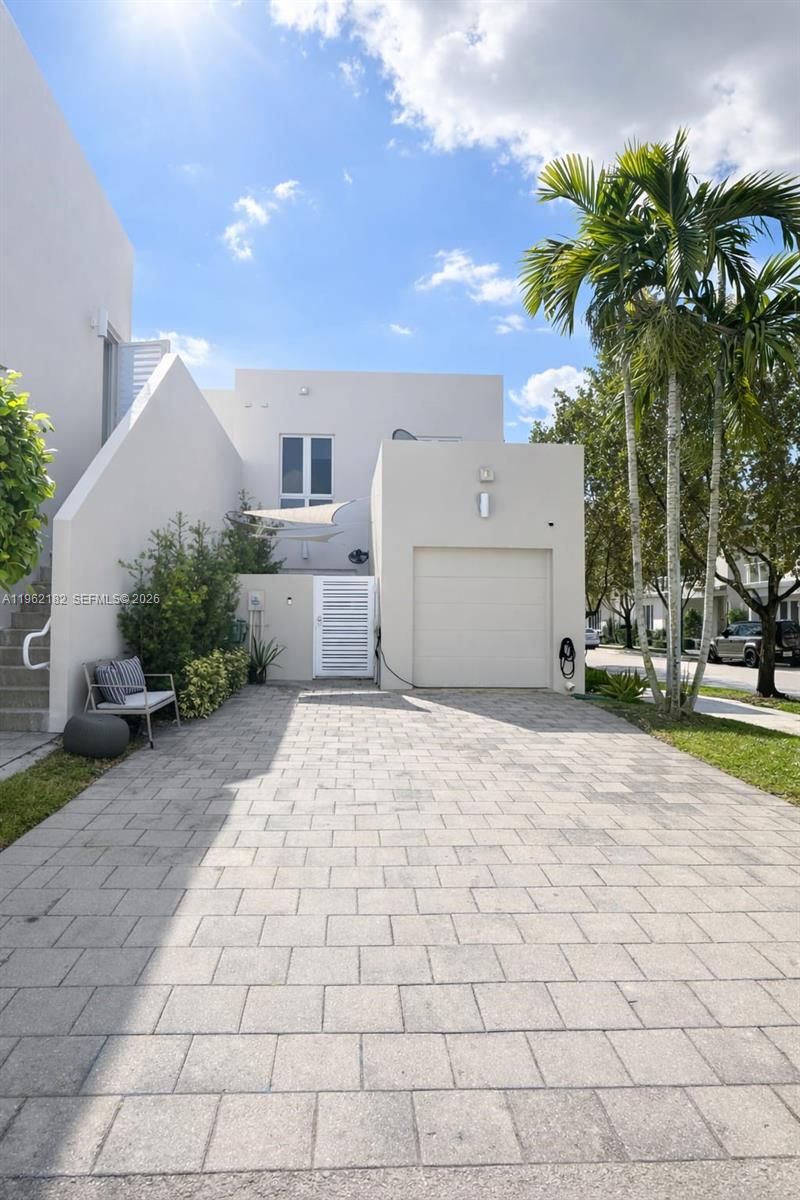 LANDMARK AT DORAL - Residential