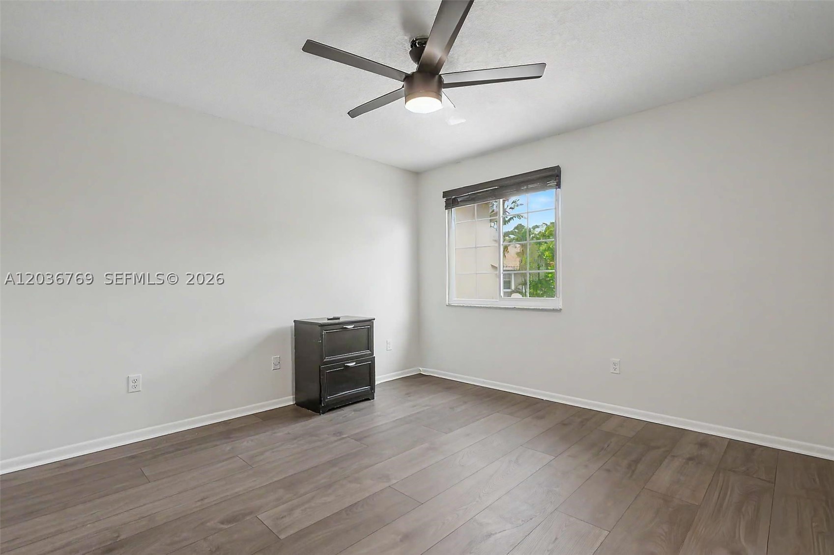 EMBASSY LAKES - Residential Lease
