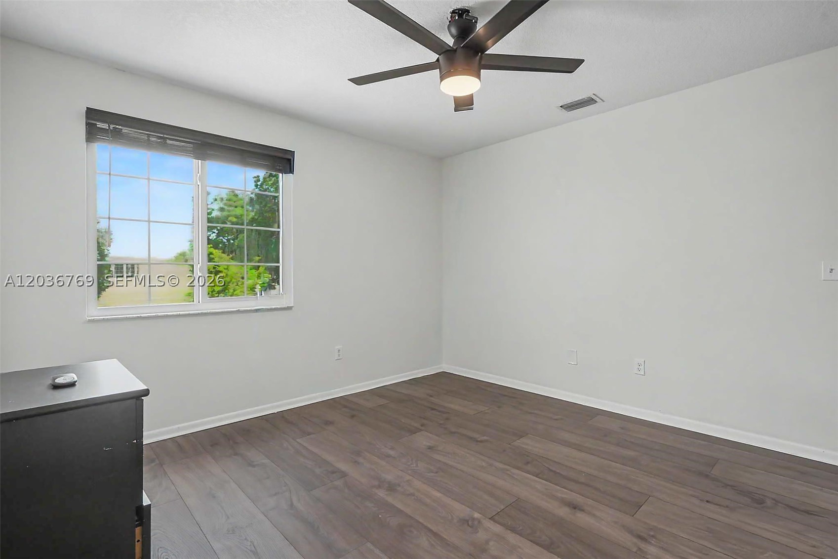 EMBASSY LAKES - Residential Lease
