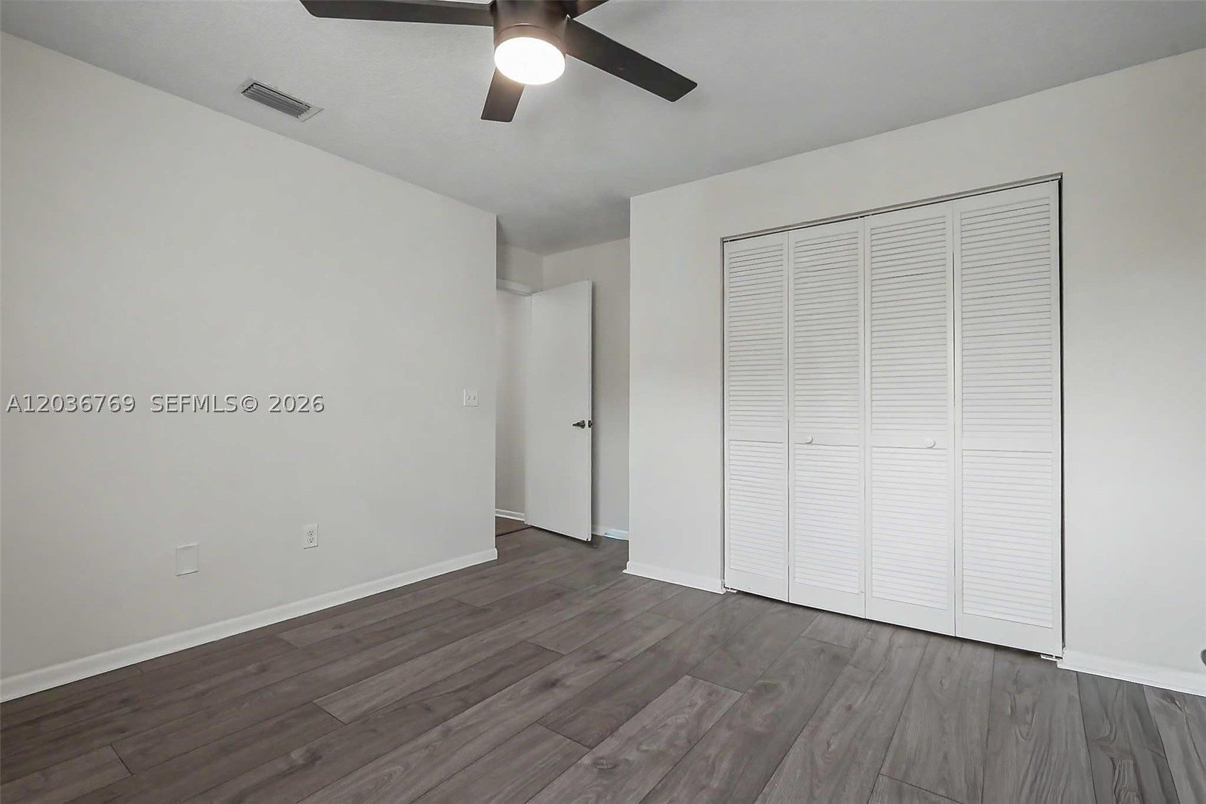 EMBASSY LAKES - Residential Lease