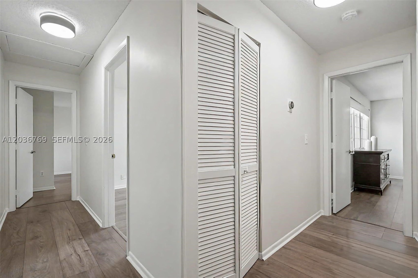 EMBASSY LAKES - Residential Lease