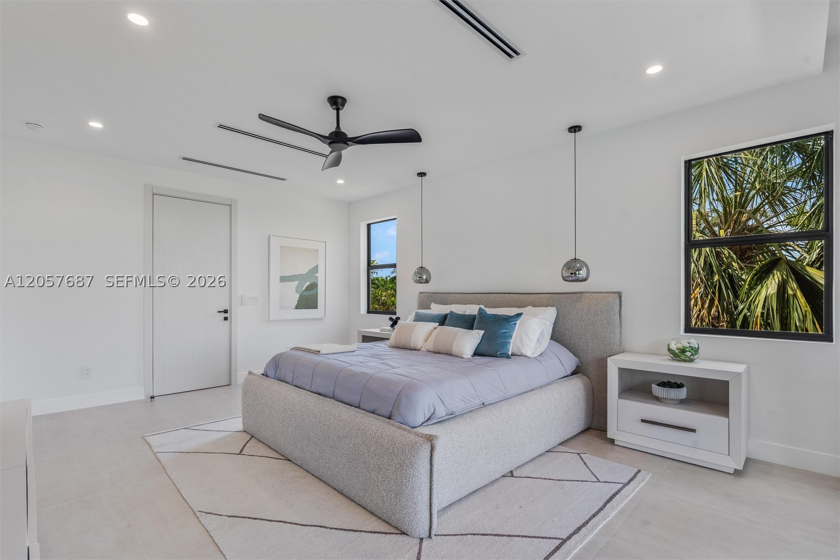 HOLIDAY HEIGHTS - Residential
