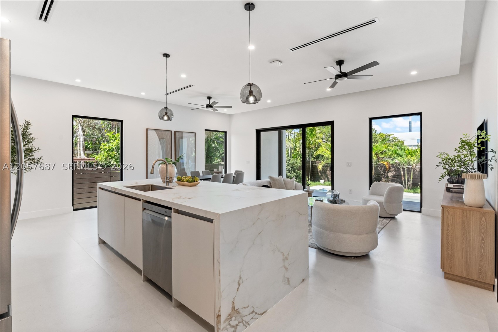 HOLIDAY HEIGHTS - Residential