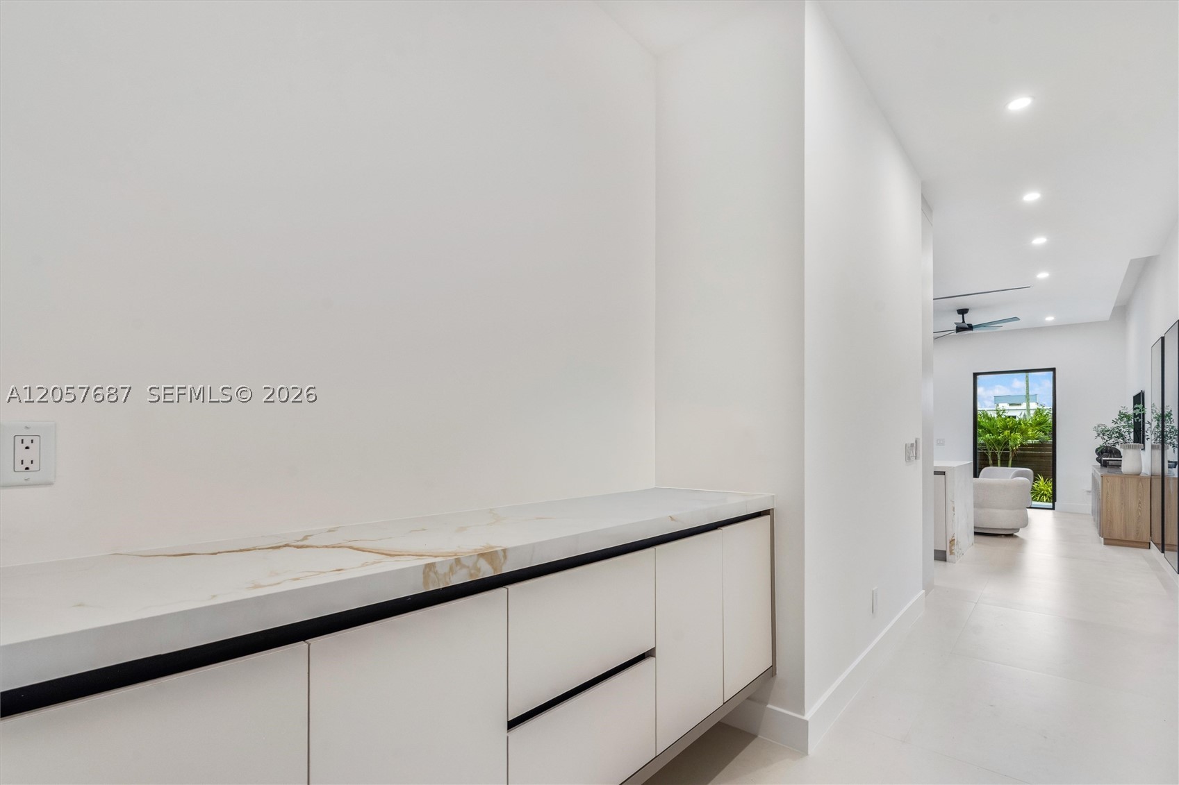 HOLIDAY HEIGHTS - Residential